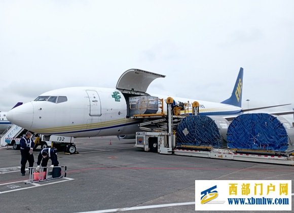 夕发朝至!“巫山脆李”将搭乘邮政航空飞往全国多地(图1) 夕发朝至!“巫山脆李”将搭乘邮政航空飞往全国多地(图1)