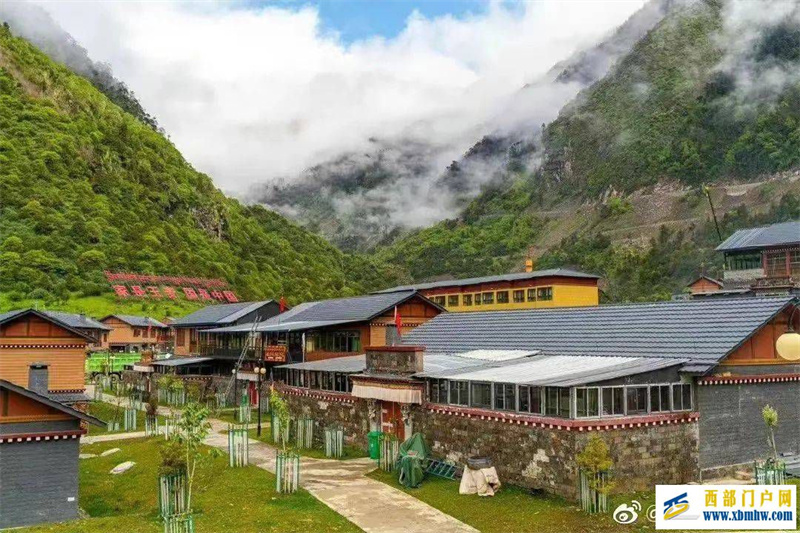 山南“本地游”奖励政策即将来袭!(图1) 山南“本地游”奖励政策即将来袭!(图1)