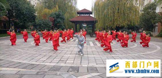 健身气功在曲靖(图1) 健身气功在曲靖(图1)