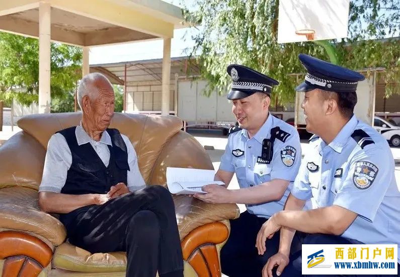 白银景泰“枫景线”上“硬核担当”守护百姓幸福安宁(图1) 白银景泰“枫景线”上“硬核担当”守护百姓幸福安宁(图1)