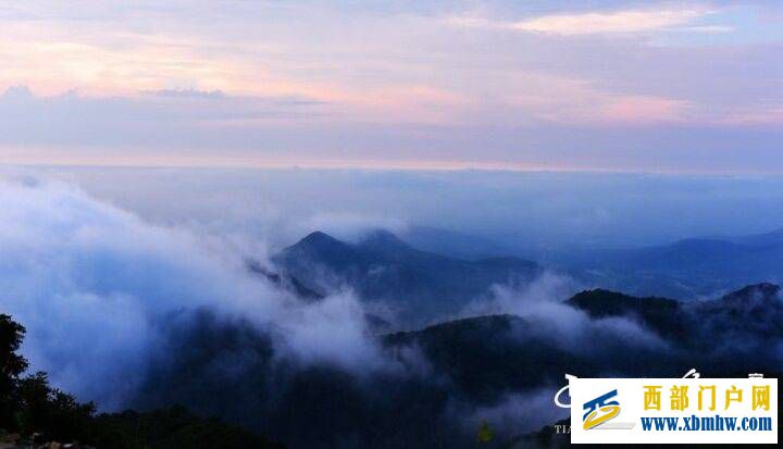 云海飘渺老乐山(图1) 云海飘渺老乐山(图1)