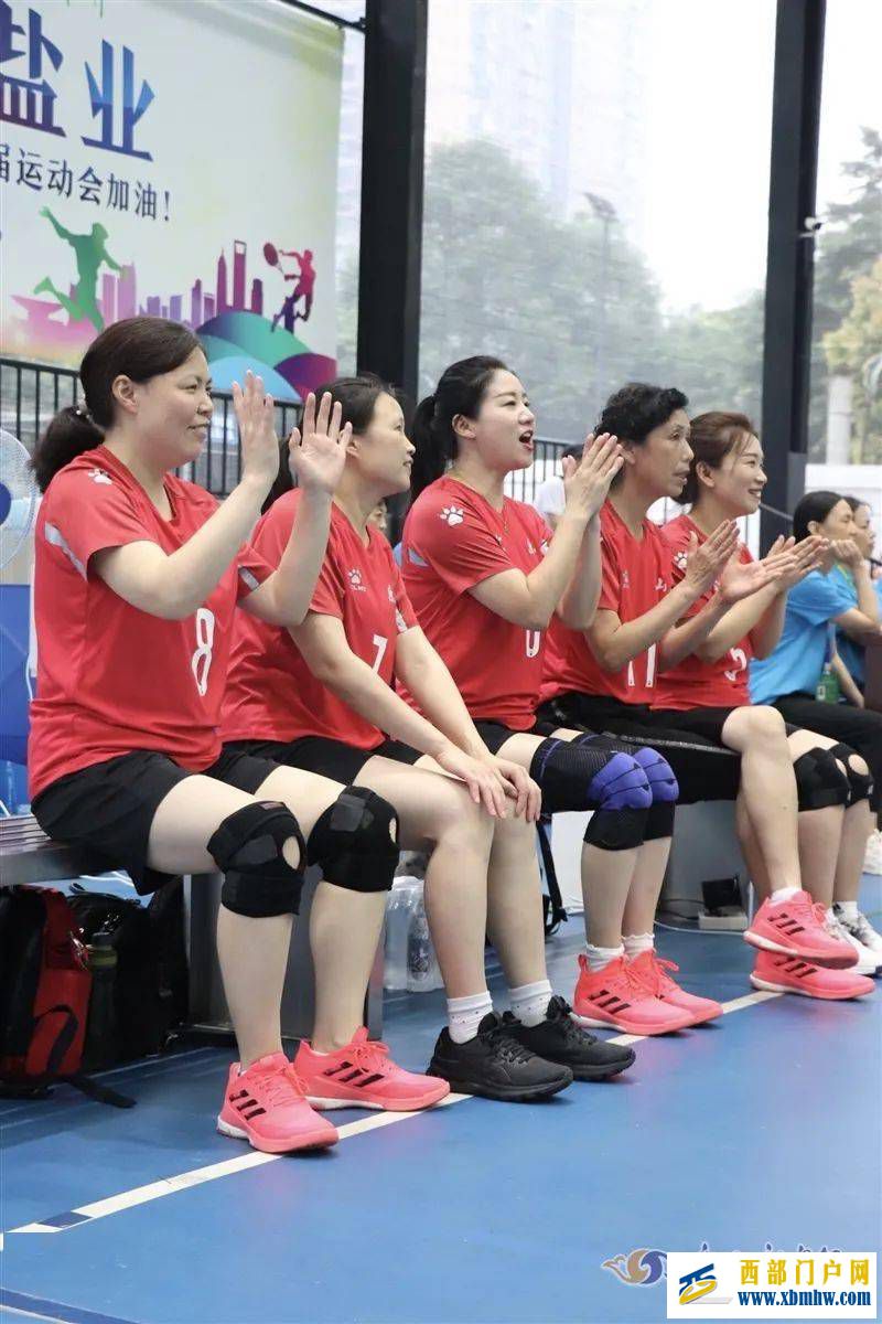 激情省运多彩乐山|并肩作战!看赛场上的乐山“夫妻档”(图3) 激情省运多彩乐山|并肩作战!看赛场上的乐山“夫妻档”(图3)