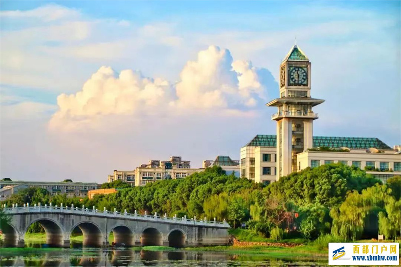 高考幸运儿,高考成绩不到500分,青海一考生被武汉211大学录取(图1) 高考幸运儿,高考成绩不到500分,青海一考生被武汉211大学录取(图1)