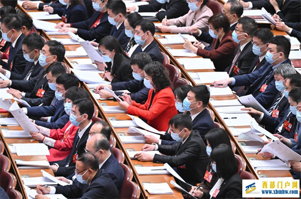 镜观·两会丨盛会开幕(图15) 镜观·两会丨盛会开幕(图15)