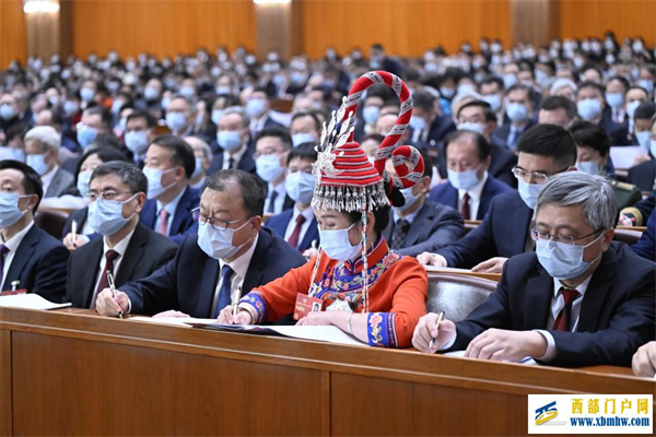 镜观·两会丨盛会开幕(图19) 镜观·两会丨盛会开幕(图19)