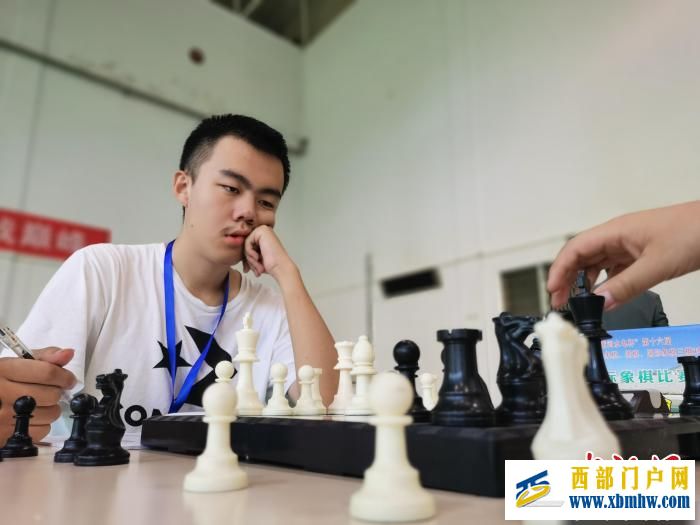 第十六届青海-甘肃“三棋”对抗赛开赛(图1) 第十六届青海-甘肃“三棋”对抗赛开赛(图1)