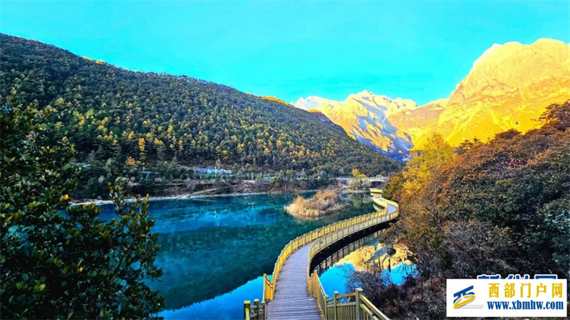 云南丽江举办青年志愿者环保徒步(图5) 云南丽江举办青年志愿者环保徒步(图5)