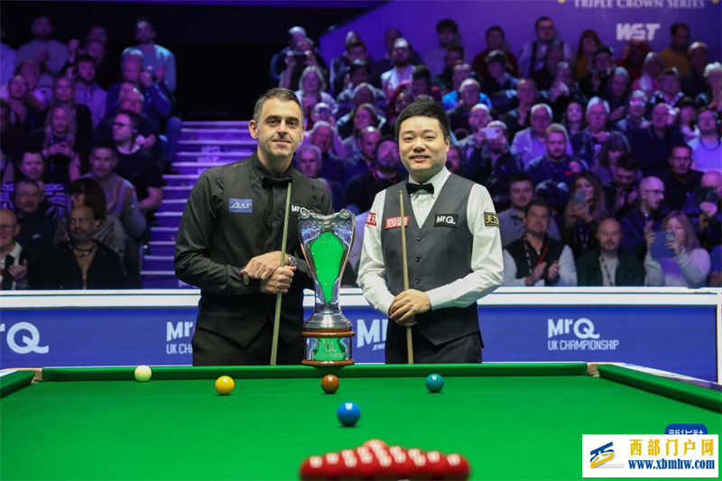 丁俊晖与奥沙利文将开启高原斯诺克巅峰对决(图1) 丁俊晖与奥沙利文将开启高原斯诺克巅峰对决(图1)