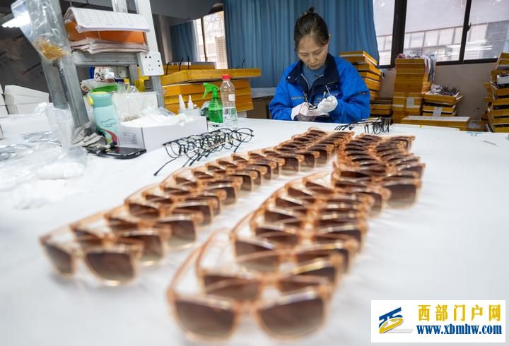 长江六日(图16) 长江六日(图16)