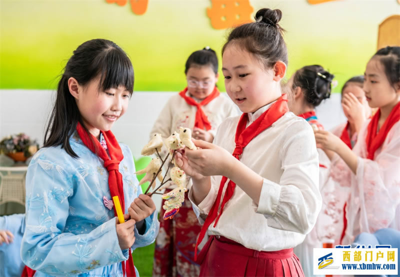 巧手捏寒燕 指尖传民俗(图7) 巧手捏寒燕 指尖传民俗(图7)