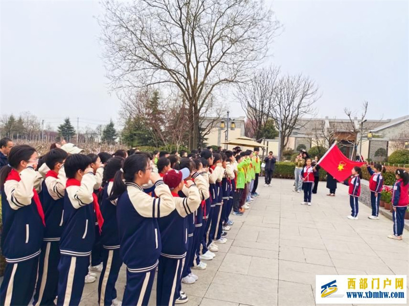 陕西师生开展2024年清明节活动(图19) cc1510479ac83131b2166ebf39848b08_14-43-58-66-1.jpg