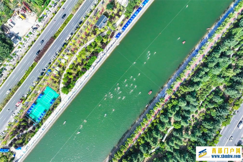 陕西:千余泳者劈波丹江(图1) 陕西:千余泳者劈波丹江(图1)