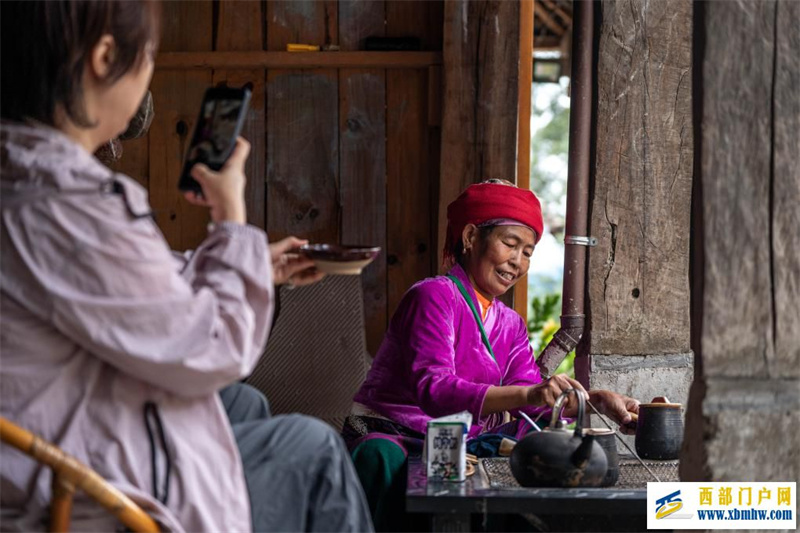 让民族团结的佳话代代相传(图9) 让民族团结的佳话代代相传(图9)