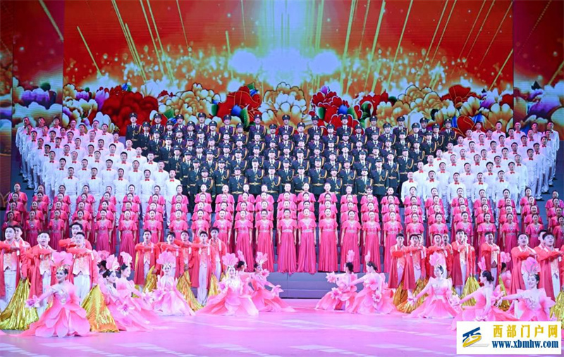 庆祝新疆生产建设兵团成立70周年文艺晚会在乌鲁木齐举行(图8) 庆祝新疆生产建设兵团成立70周年文艺晚会在乌鲁木齐举行(图8)