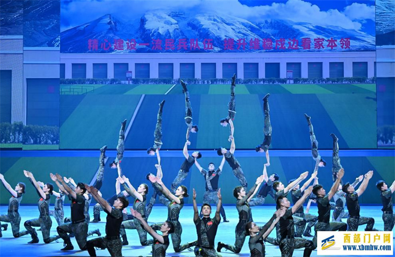 庆祝新疆生产建设兵团成立70周年文艺晚会在乌鲁木齐举行(图6) 庆祝新疆生产建设兵团成立70周年文艺晚会在乌鲁木齐举行(图6)