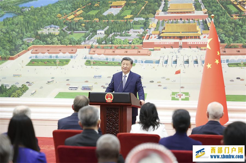 习近平接受外国新任驻华大使递交国书(图2) 习近平接受外国新任驻华大使递交国书(图2)