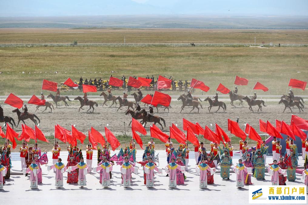 盛夏时节 在新疆昭苏领略万马奔腾(图6) 盛夏时节 在新疆昭苏领略万马奔腾(图6)